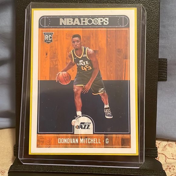 Panini NBA Hoops Donovan Mitchell Rookie 2017-18 - Picture 1 of 1